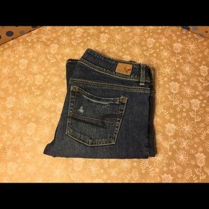 American Eagle Kick Boot Jeans (Size 6)